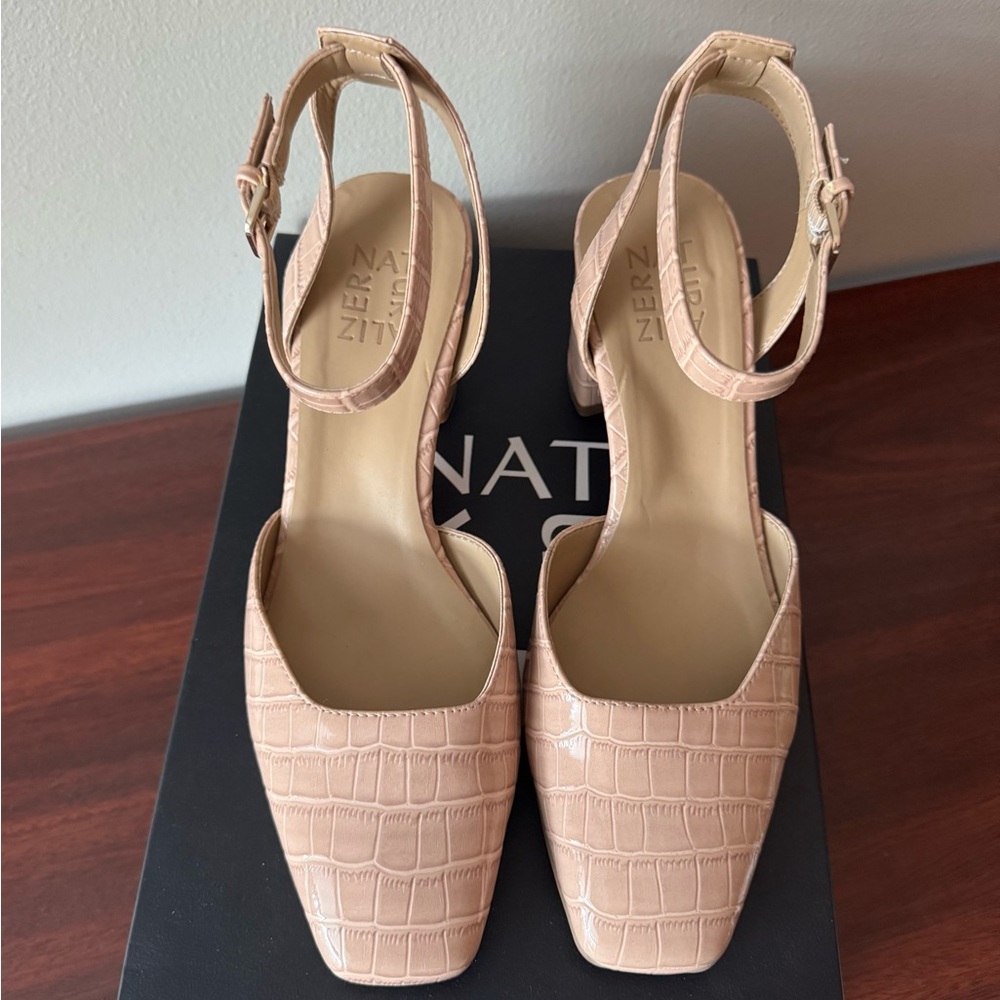 Naturalizer Women's Beige Croc-Embossed Heels